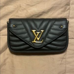 ❤️SOLD ❤️. Louis Vuitton
